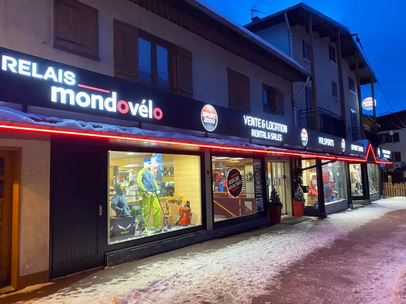 Skiverhuur winkel Val Sports in 110 rue du Mont Cenis, Lanslebourg Val Cenis