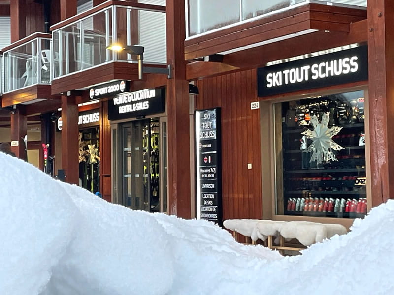 Skiverhuur winkel Ski Tout Schuss in 226 Chemin des Hameaux du Lay, Les Contamines-Montjoie