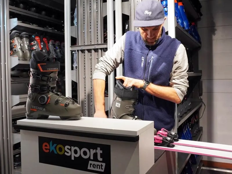 Skiverhuur winkel Ekosport-Rent Versant Est in 24 Place du Petit Casino, La Clusaz