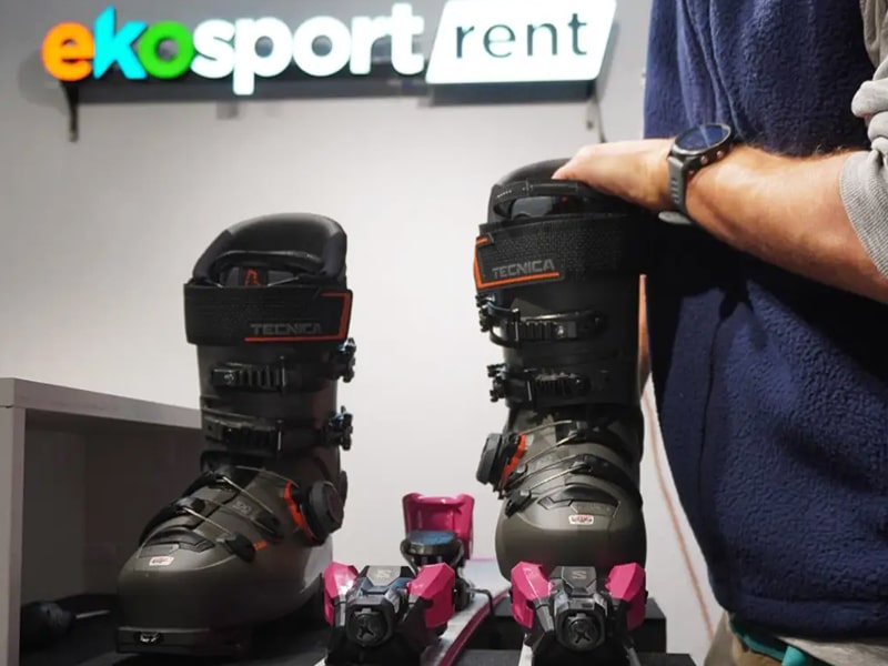 Skiverhuur winkel Ekosport-Rent Versant Est in 24 Place du Petit Casino, La Clusaz