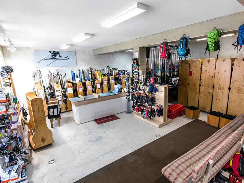 Skiverhuur winkel Cote Ski in 24, rue Richelieu, Cauterets