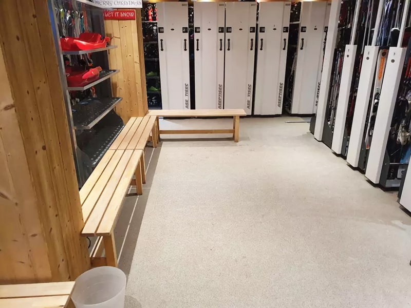 Skiverhuur winkel Contat Sports in 421 rue du centre - Résidence Le Mont Chéry, Les Gets