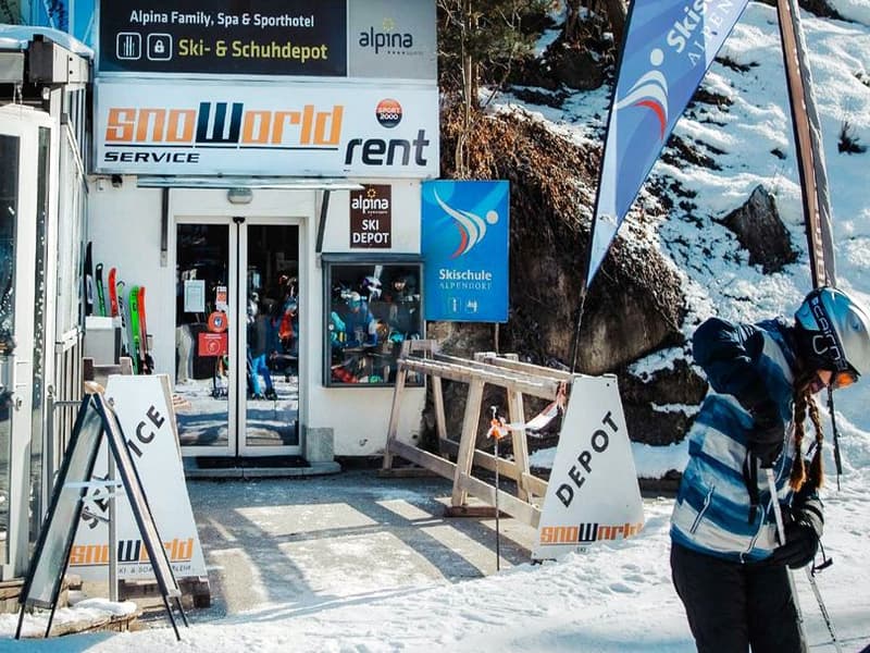 Skiverhuur winkel Snoworld in Alpendorf 8, St. Johann i.Po.-Alpendorf