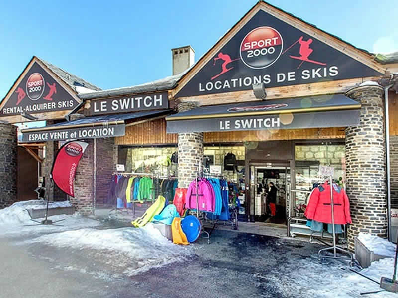 Skiverhuur winkel Le Switch in Avenue de Mont Louis, Les Angles