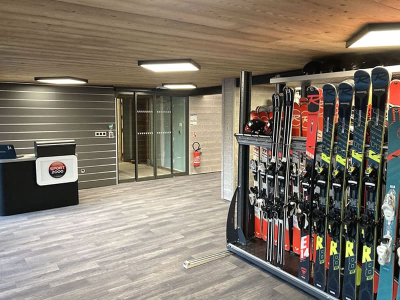 Skiverhuur winkel Alpina Ski Shop in Batiment Club Alpina - Rue des Hauts du Crey, Champagny en Vanoise