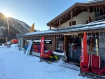 Skiverhuur winkel Ekosport-Rent La Cabane à Skis in La Norma, Bâtiment la Norma Le Village Skiverhuur winkel Ekosport-Rent La Cabane à Skis in La Norma, Bâtiment la Norma Le Village