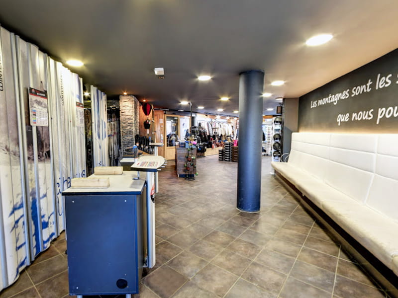 Skiverhuur winkel Christian Sports Bois Méan in Bois Méan Les Mélèzes d’or - Lieu dit Pré Claux, Les Orres