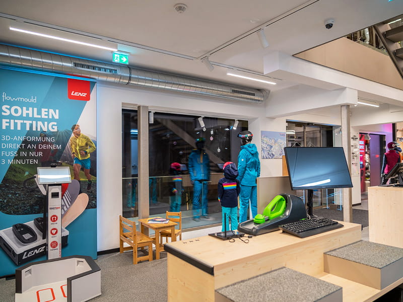 Skiverhuur winkel Sport Stock in Dorf 141, Finkenberg