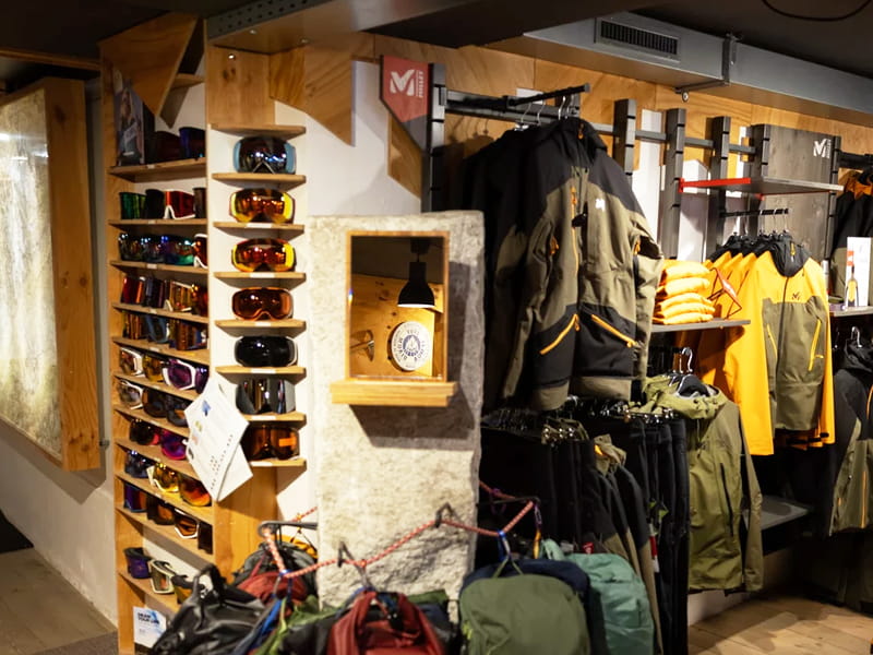 Skiverhuur winkel Outdoor in Dorfstrasse 103, Grindelwald