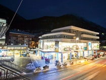 Skiverhuur winkel Sporthütte Fiegl in Sölden, Dorfstrasse 119