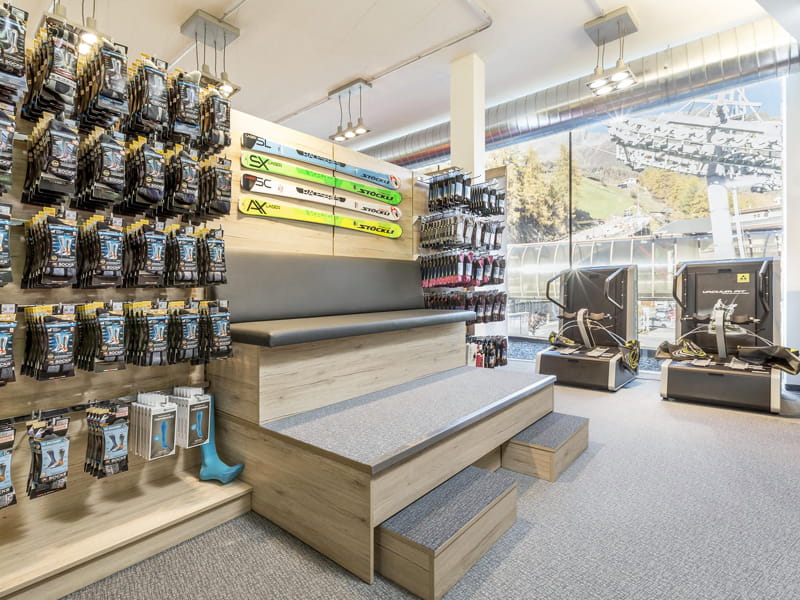 Skiverhuur winkel Sporthütte Fiegl in Dorfstrasse 119, Sölden