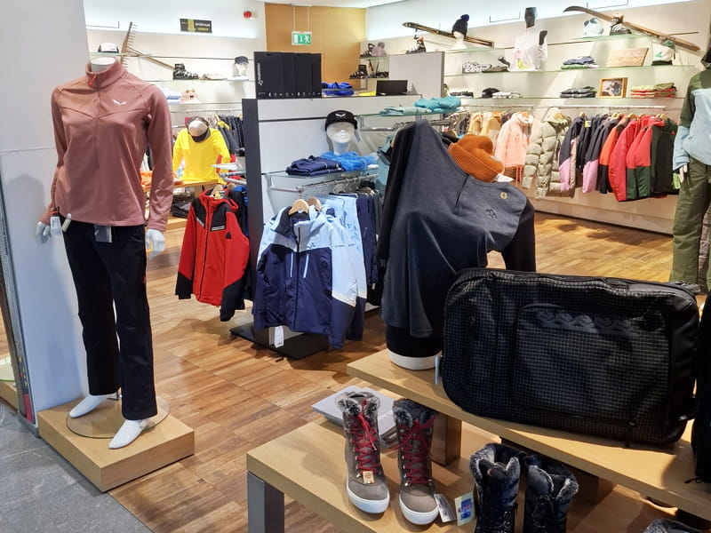 Skiverhuur winkel Sport Riml Sporthaus in Dorfstrasse 9, Sölden