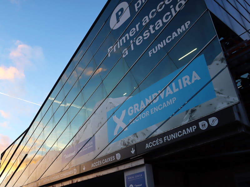 Skiverhuur winkel Viladomat Funicamp in Edificio Funicamp, Av. de François Mitterrand, 89, Planta baja 2, Encamp