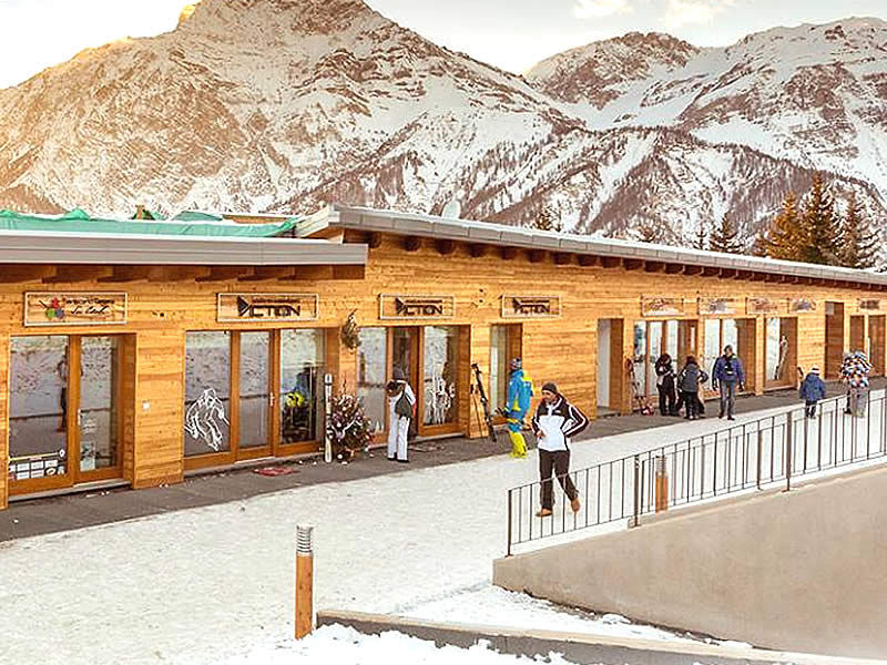 Skiverhuur winkel Action Ski Rent in Frazione Sansicario Res. 23, Cesana Torinese - San Sicario