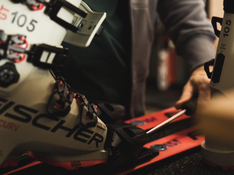 Skiverhuur winkel Skischule Skiverleih Total in Glungezerstrasse 17, Tulfes