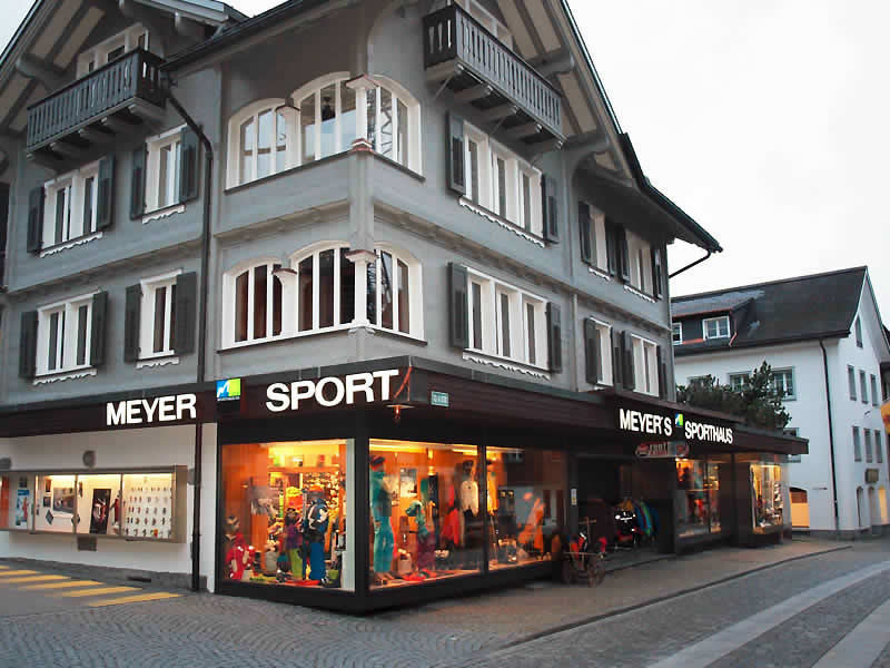 Skiverhuur winkel Meyer's Sporthaus in Gotthardstrasse 62, Andermatt