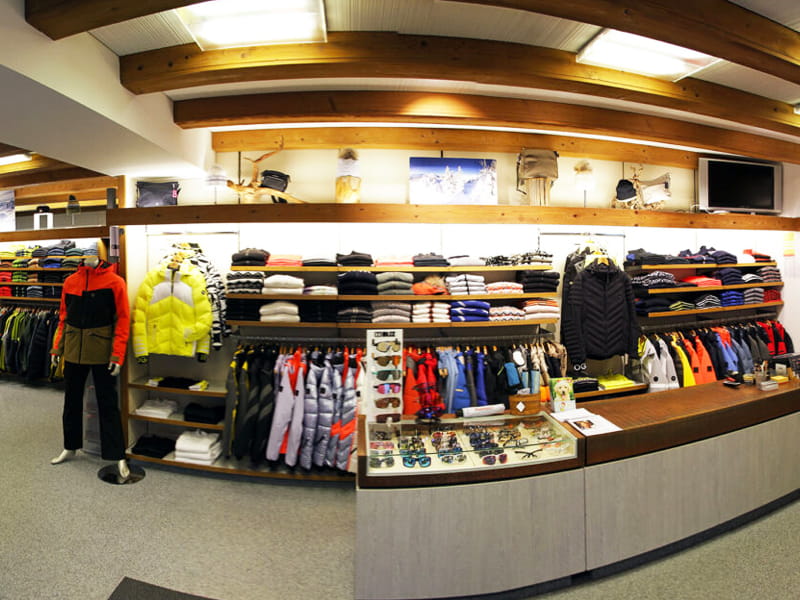 Skiverhuur winkel Meyer's Sporthaus in Gotthardstrasse 62, Andermatt