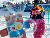 Spelenderwijs leren skiën - Kinderland Snow & Fun