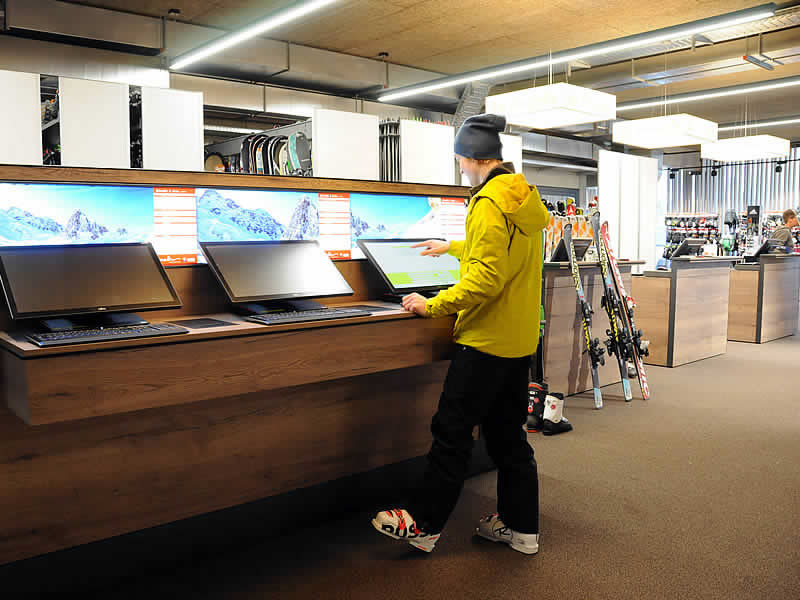Skiverhuur winkel Sport & Mode Natter in Talstation Bergbahnen Mellau, Mellau