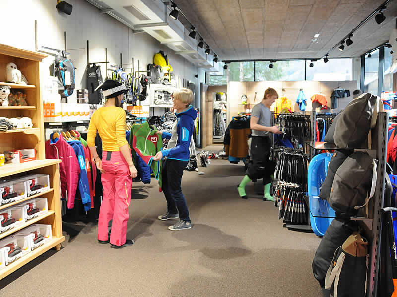 Skiverhuur winkel Sport & Mode Natter in Talstation Bergbahnen Mellau, Mellau