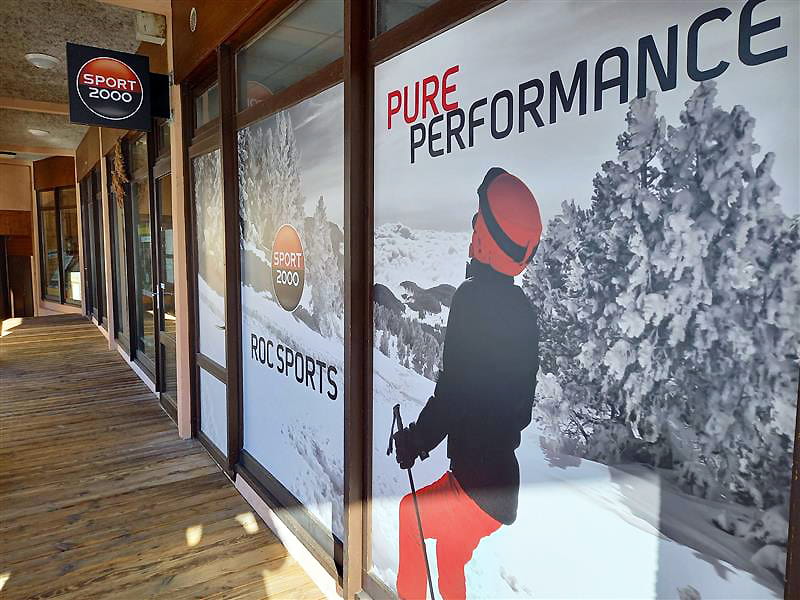 Skiverhuur winkel Roc Sports in Immeuble l'Argousier - Les Fontanettes, Les Menuires