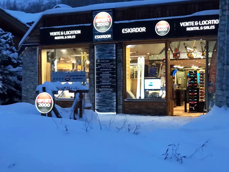 Skiverhuur winkel Eskiador in Le Portillo - Avenue Olympique, Val d Isere