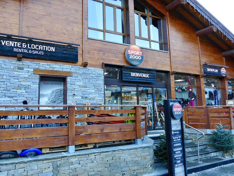 Skiverhuur winkel Ski M'Play in Le Village, La Norma