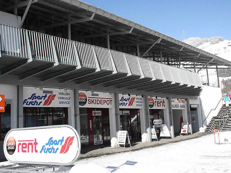 Skiverhuur winkel Sport Fuchs in Liftweg 1 [Talstation Gondelbahn], Brixen im Thale