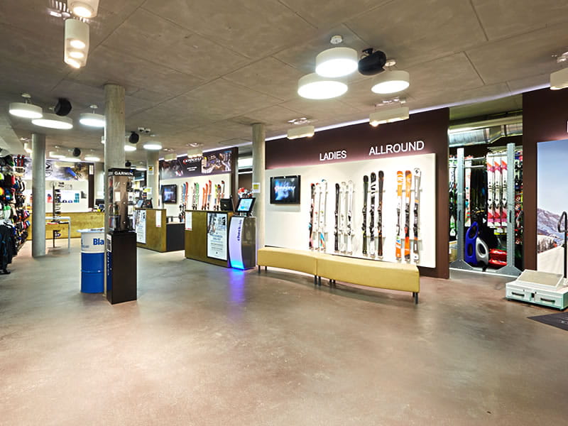 Skiverhuur winkel Alta Badia Sport - Shop & Rental in Micurá de Rü 48, Alta Badia-San Cassiano/Sankt Kassian