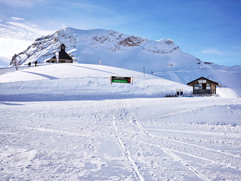 Skiverhuur winkel Skiverleih Zugspitze in Mitten im Skigebiet auf 2.600 m, Garmisch-Partenkirchen