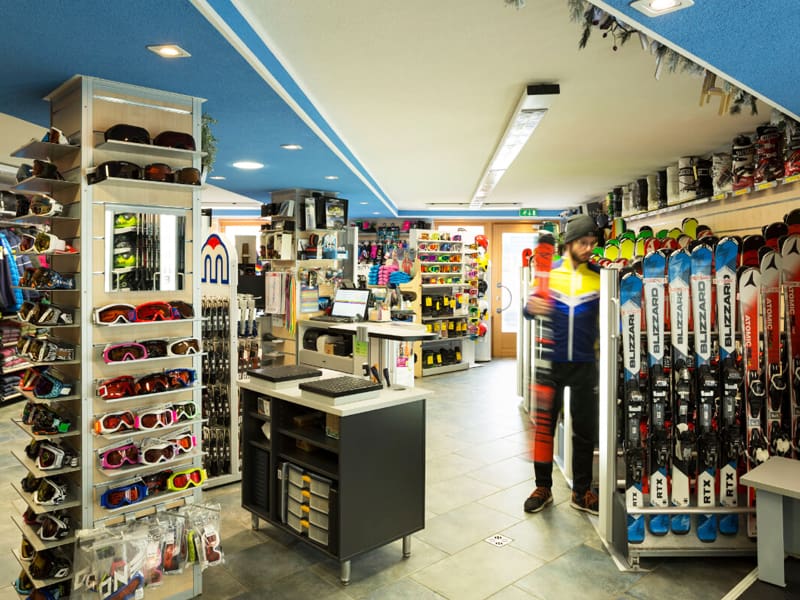 Skiverhuur winkel FOLGARIDA SPORT in P.le Folgarida, 4/5 - Folgarida, Dimaro