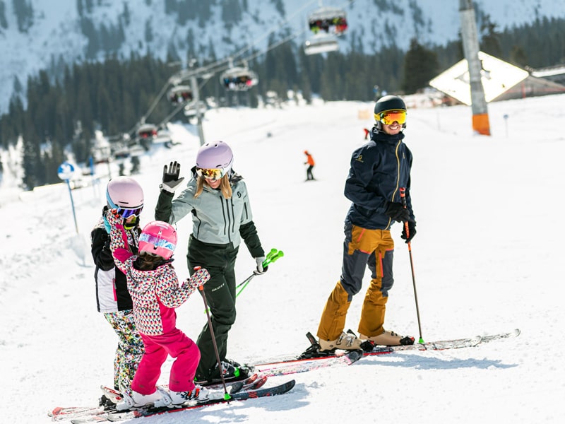 Skiverhuur winkel Bergsport JA in Pfarrstrasse 3, Oberstdorf