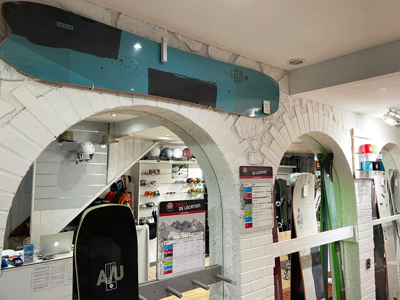 Skiverhuur winkel Ski Shop Les Coches Sportshop Paradiski in Place des commerces, La Plagne - Les Coches