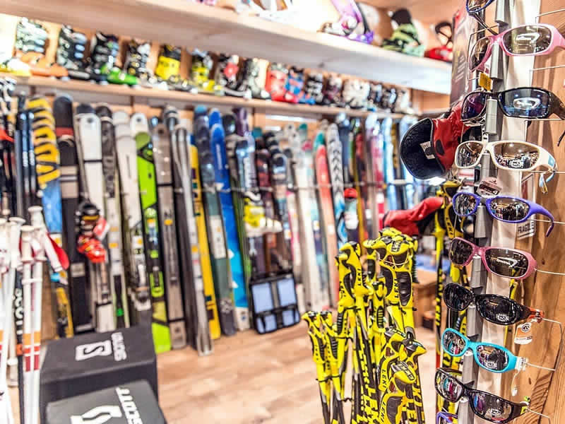 Skiverhuur winkel Boraso Sport in Place des Dolomites, Val d Isere