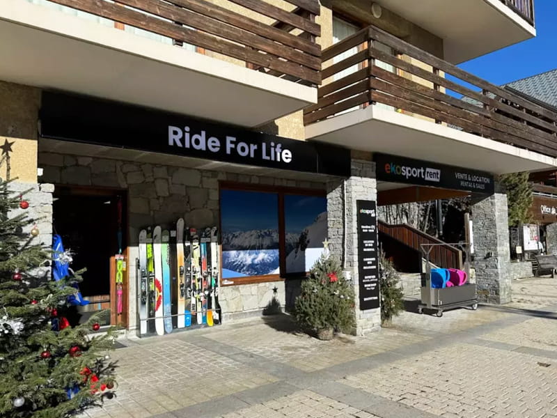 Skiverhuur winkel Ekosport-Rent Ride For Life in Place du Téléphérique, Vaujany