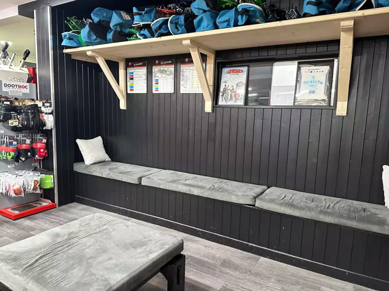 Skiverhuur winkel Altitude Ski Service in Résidence Monblanc - 39 Avenue du Barège - Esquièze-Sère, Luz-Saint-Sauveur