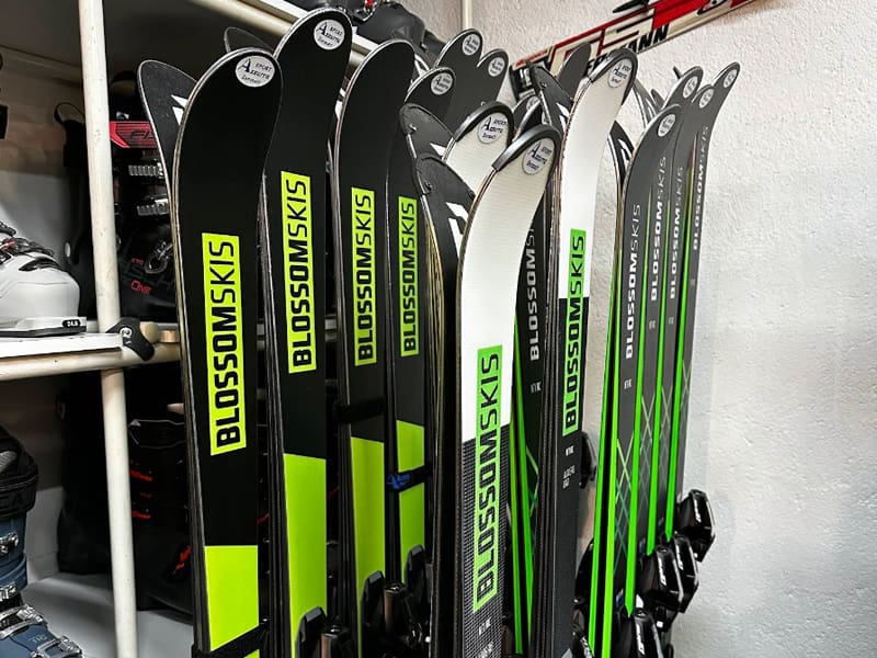 Skiverhuur winkel SPORT 2000 Azzurra Sport in Riedstrasse 10, Zermatt