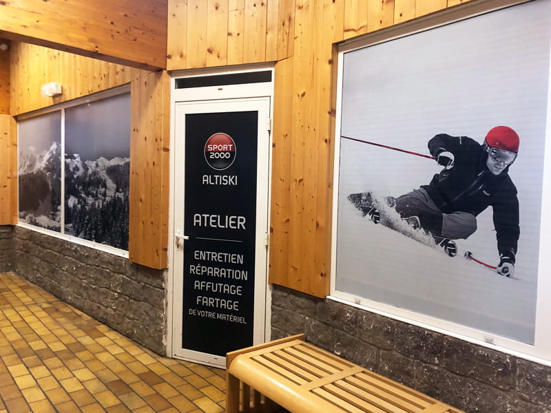 Skiverhuur winkel Altiski Issarts in Rond point des Issarts, Superdévoluy