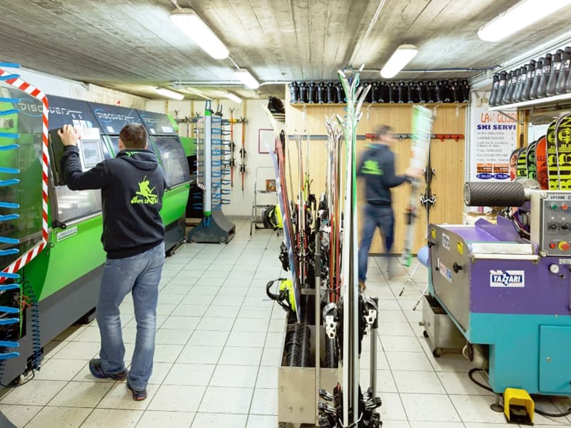 Skiverhuur winkel Ski rent La Glisse in Route Ramey 65 - Ayas, Champoluc