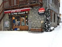 Skiverhuur winkel Au Petit Allossard in Allos, Rue du Pré de Foire Skiverhuur winkel Au Petit Allossard in Allos, Rue du Pré de Foire