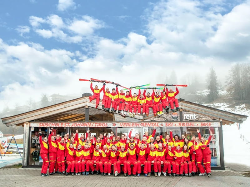 Skiverhuur winkel Montes Ski & Bike Sport in Speckbacherstrasse 75, St. Johann i. Tirol
