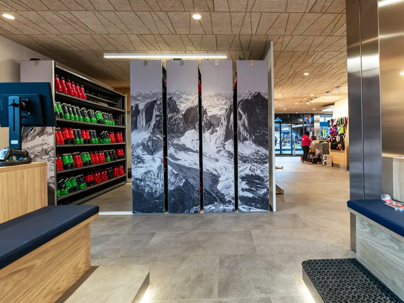 Skiverhuur winkel Peak Sport Adventure in Strèda de Pareda 79, Canazei