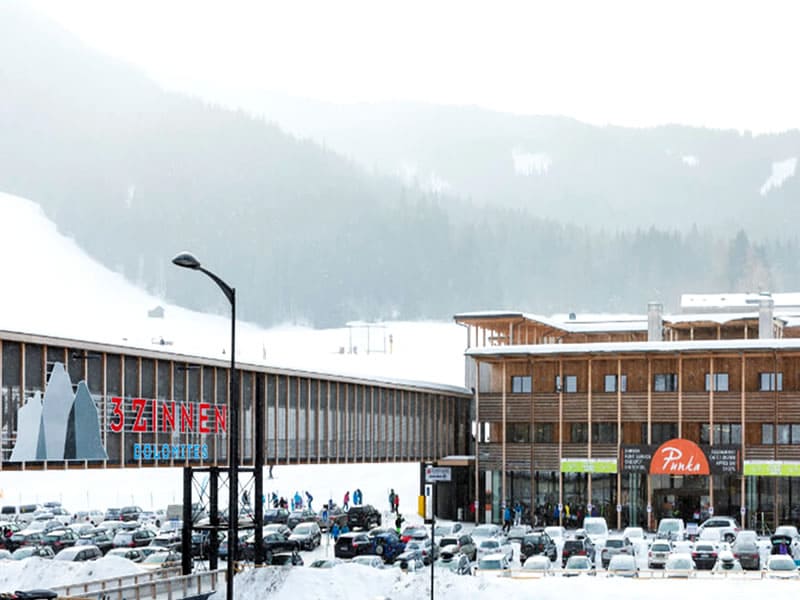 Skiverhuur winkel Rent & Go Drei Zinnen Ski & Bike in Talstation Kabinenbahn, Vierschach bei Innichen