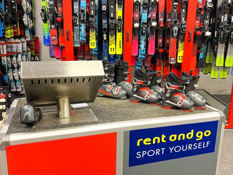 Skiverhuur winkel Sportservice Erwin Stricker in Talstation Seilbahn Plose/St. Andrä, Brixen
