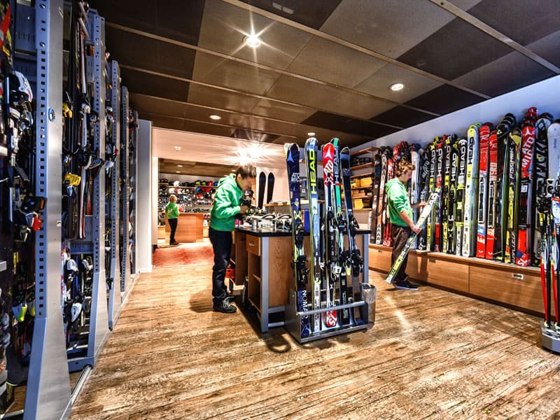 Skiverhuur winkel Gisler Sport in Tschuggen Grand Hotel, Arosa