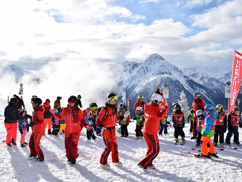 Skiverhuur winkel Skischule Snowsports Mayrhofen in Tuxerstrasse 714, Mayrhofen